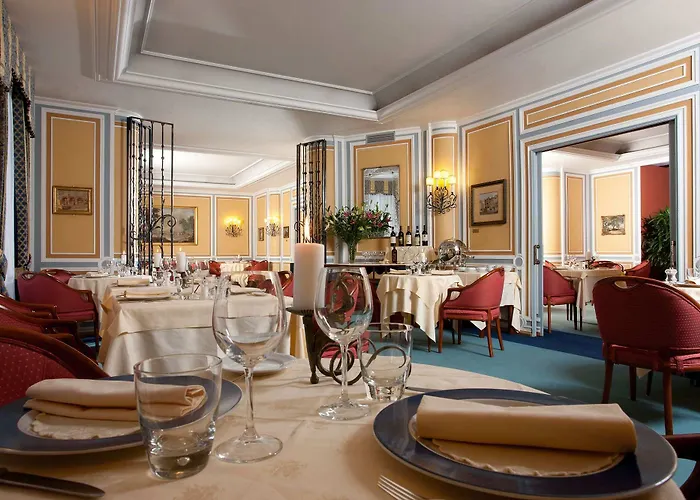 Victoria Hotel 4*